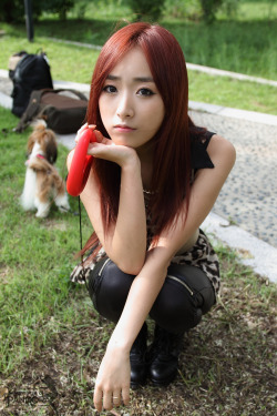 girlfriendsfromasia:  Minah Takes Her Dog