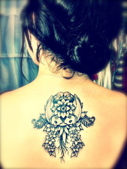 fuckyeahtattoos:  I got this beautiful hamsa