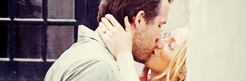 Blake Lively is married and seems happy. Aw <3