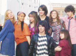 alldevonne:  demi + camp rock backstage; 