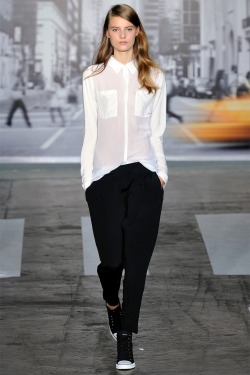 oncethingslookup:  DKNY Spring 2013 RTW