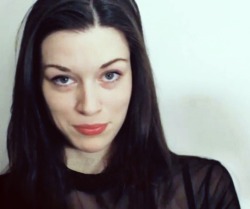 devilishflowers:  Stoya looking cute. 