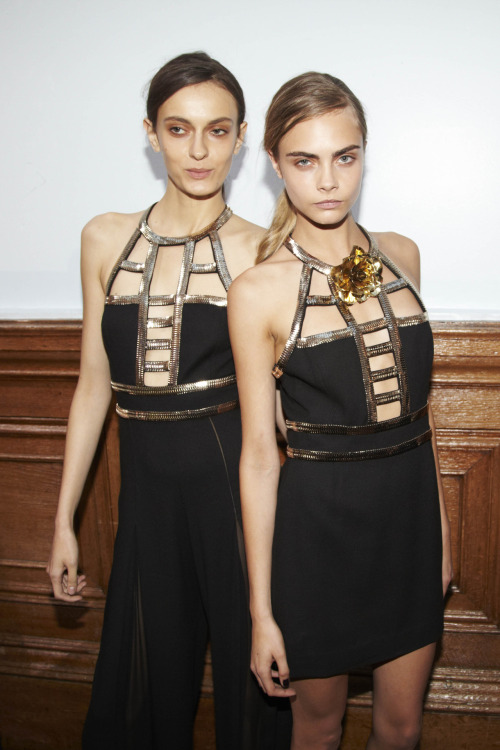 brunamuratori: Cara Delevingne and other model at Sass & Bide SS13 backstage