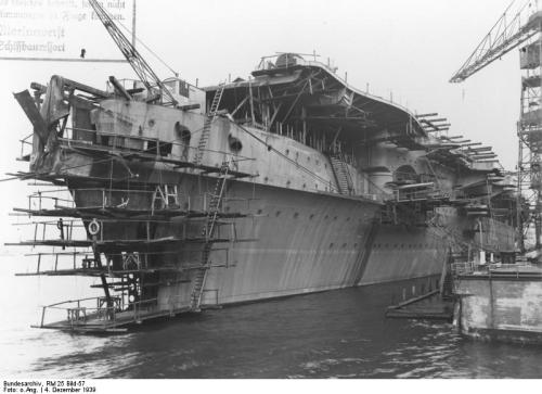 adventures-of-the-blackgang:Bundesarchiv RM 25 Bild-57, Flugzeugträger “Graf Zeppelin”, Bau4 Decembe