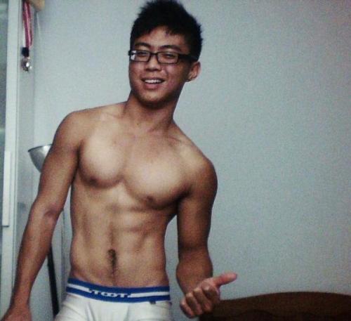 fuckyeahfuckstory:  stayinghard:  justshootit:  Sexy and cute as usual!  I may be overdosing  Boys will be boys 