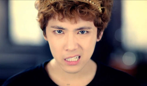 hongki! (a.k.a. hunky)ah. I love this song :)  (x)