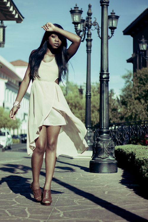 fuckyeahdarkgirls:  http://missparkertv.tumblr.com/ fuckyeahdarkgirls! 