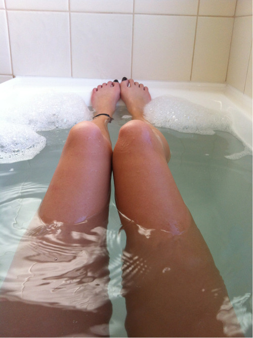 tangerineefizz:  baths are so calming