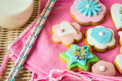 gastrogirl:  gingerbread cookies with fondant