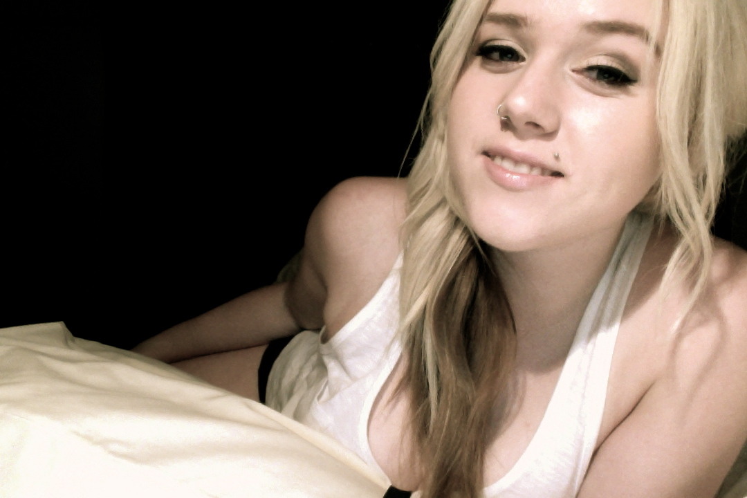 desolatetheconduct0r:  Facespam sorry love me 
