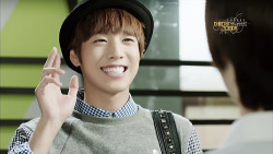 squishy-hyunwoo:  ugh adorable. 