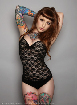 voxamberlynn:  Newest photo from my shoot with my friend Isaac madera! 