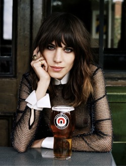 thatspecialtouchnsfw:  Model: Alexa Chung