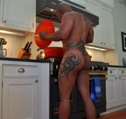 balddiondtw:  Just cookin up some good food