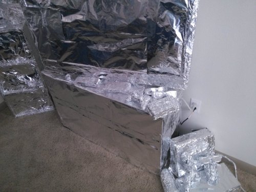 nohetero:  jlibengood:  This is just what happens when our roommate leaves his door unlocked for the weekend    futuuuuro, futuuuuuuro