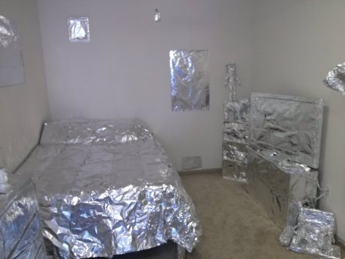 nohetero:  jlibengood:  This is just what happens when our roommate leaves his door unlocked for the weekend    futuuuuro, futuuuuuuro