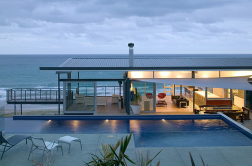 Stunning Beach House by Pete Bossley