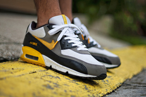 air max hyperfuse livestrong