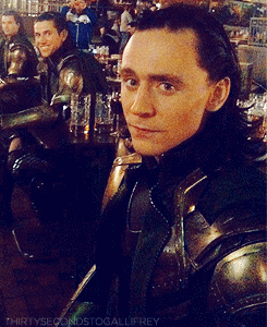  Tom Hiddleston as Loki (acting as himself) | Behind the Scenes of ‘The Avengers’ 