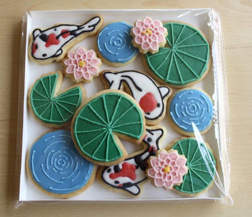 fyeahlilbitoeverything: Fish Pond Cookies Mother of god.