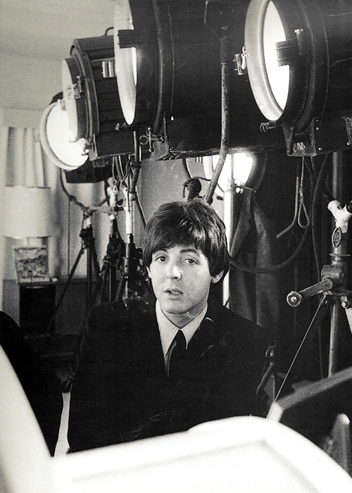 annyskod:  Paul McCartney on the set of ‘Help!’ © Emilio Lari