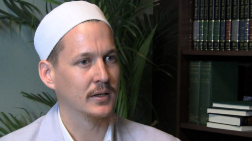 People in Islam: Shaykh Yahya RhodusAmong many inspiring young Muslim leaders, Sh. Yahya Rhodus stan