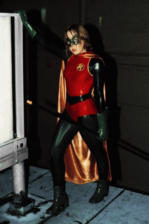 comicbookcosplay: Robin Submitted by Andrew H Miller 