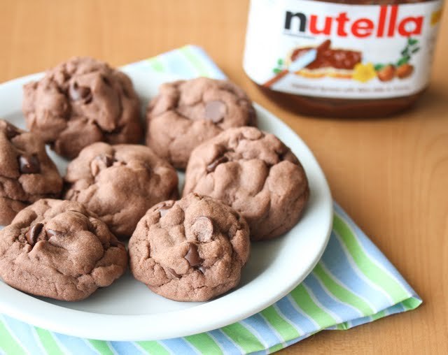 gastrogirl:  soft nutella chocolate chip cookies. 