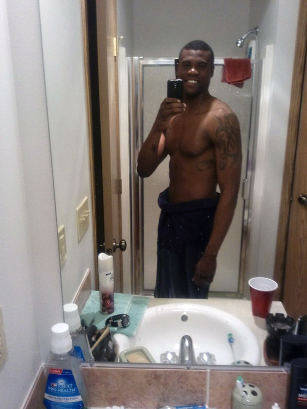 thecircumcisedmaleobsession:  30 year old hung straight guy from Portland, OR He