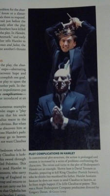 oh my god so im just reading my theatre textbook and i see this picture of david tennant about to stab patrick stewart and i&rsquo;m kinda wishing i didnt read the context cause this is just wonderful