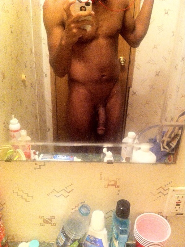 straightboyselfpics:  Derek; 25 The black beef cake