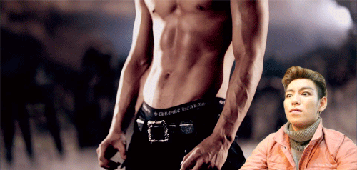 choi-shell-hyun:  T.O.P’s reaction to other members’ abs and also his…own..abs… 