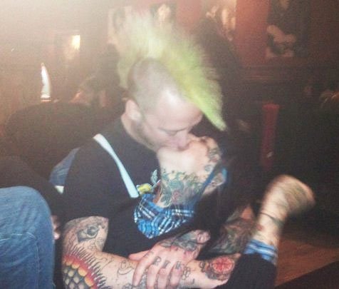 krijstman:  skinheadgirls-doitbetter:  Punx&amp;Skins love affair. &lt;3