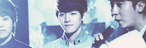 khalaysi:  9/50 Baekhyun gifs 