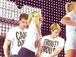 badwolftemperance:all-about-agron:Dianna Agron - Glee Live 2011 - Born This WayI think I just had a 