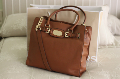 MODERN & CLASSY