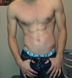 thehottestboys:  Ahhh there we go! Better?PS