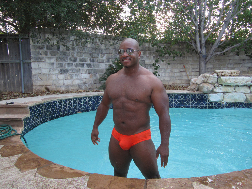 blackdaddyissues:  Cool Breeze