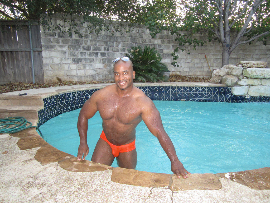 blackdaddyissues:  Cool Breeze