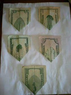 salenasfuckury:  bloggingslut:  whats-written-in-red:  asarkar:  n1rvanna:  hawkeyeloveyou:  Conspiracy or Coincidence? If looked at close the five dollar bill represents the twin towers, the ten is after the planes collided, the twenty shows a building