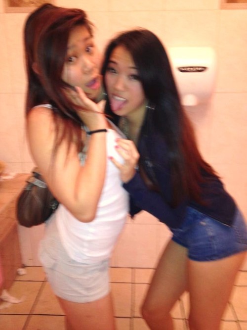 olivialoveeyou: Booobies &lt;33