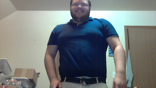 bearbeef:  jeremah88:  Have I mentioned my work uniform makes me feel like I work at Walmart????  you have such a godly physic  
