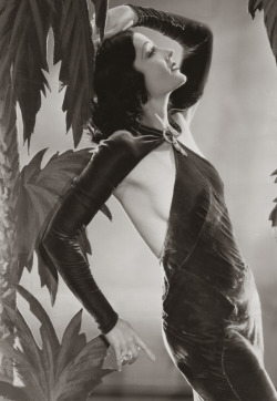  Juliette Compton, 1932 