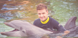 dailyonedirection:  Liam and his family at