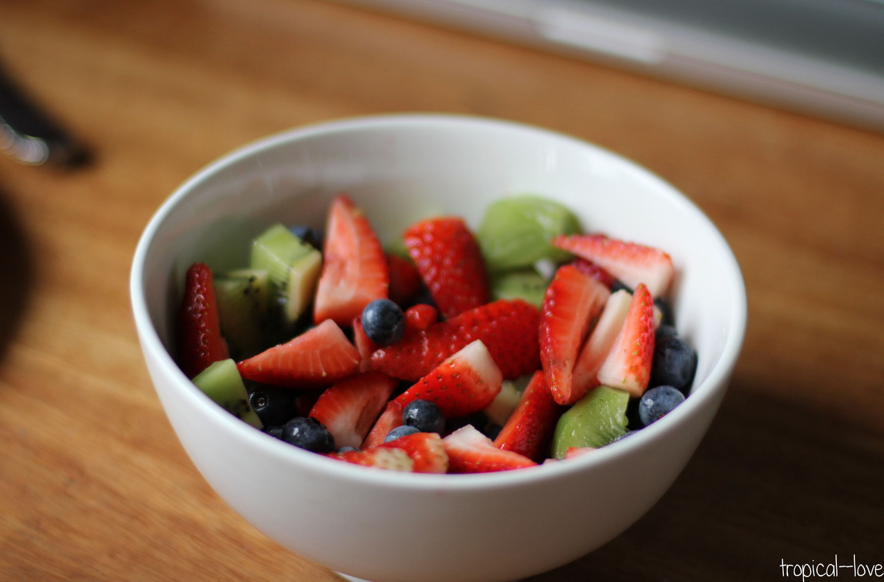 coconutfalls:  tropical—love:  mmm my photography of my fruit salad , so perfect