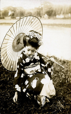 collective-history:  Young Maiko Girl, Japan,