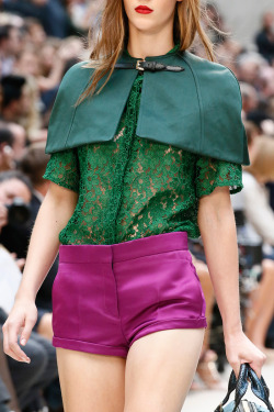 ladyllike:  Love… journaldelamode:  London Fashion Week SS 2013, Burberry Prorsum show 