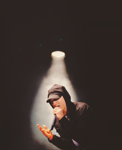 eminemsex:  19/50 favourite pictures of Eminem 