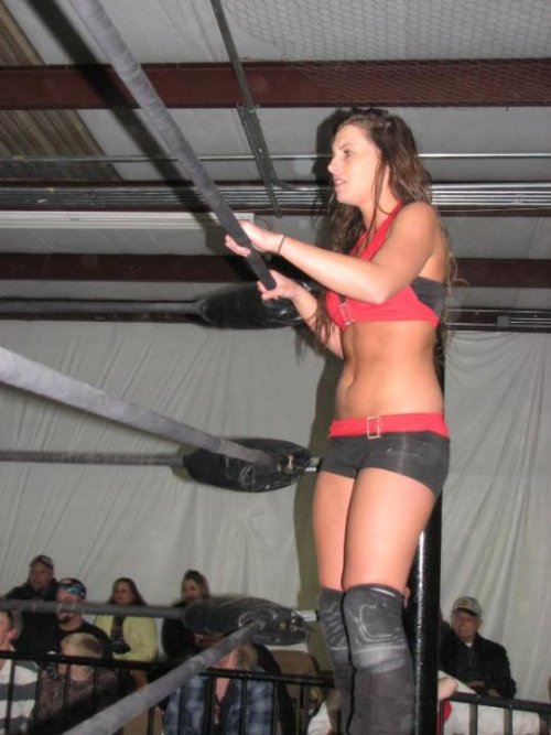 Female wrestler Santana Garrett porn pictures