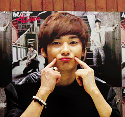 aquacloud:  Aron being adorable, as usual. ♡ 